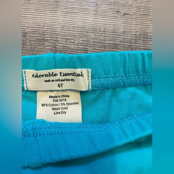 Adorable Essentials Tiered Ruffle Pants 6T - Picture 4 of 4